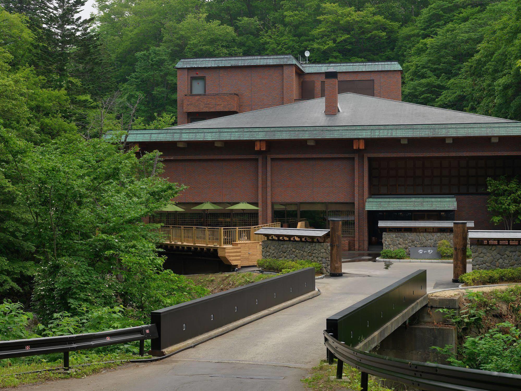 Niseko Konbu Onsen Tsuruga Moku-no-sho Hotel Eksteriør billede